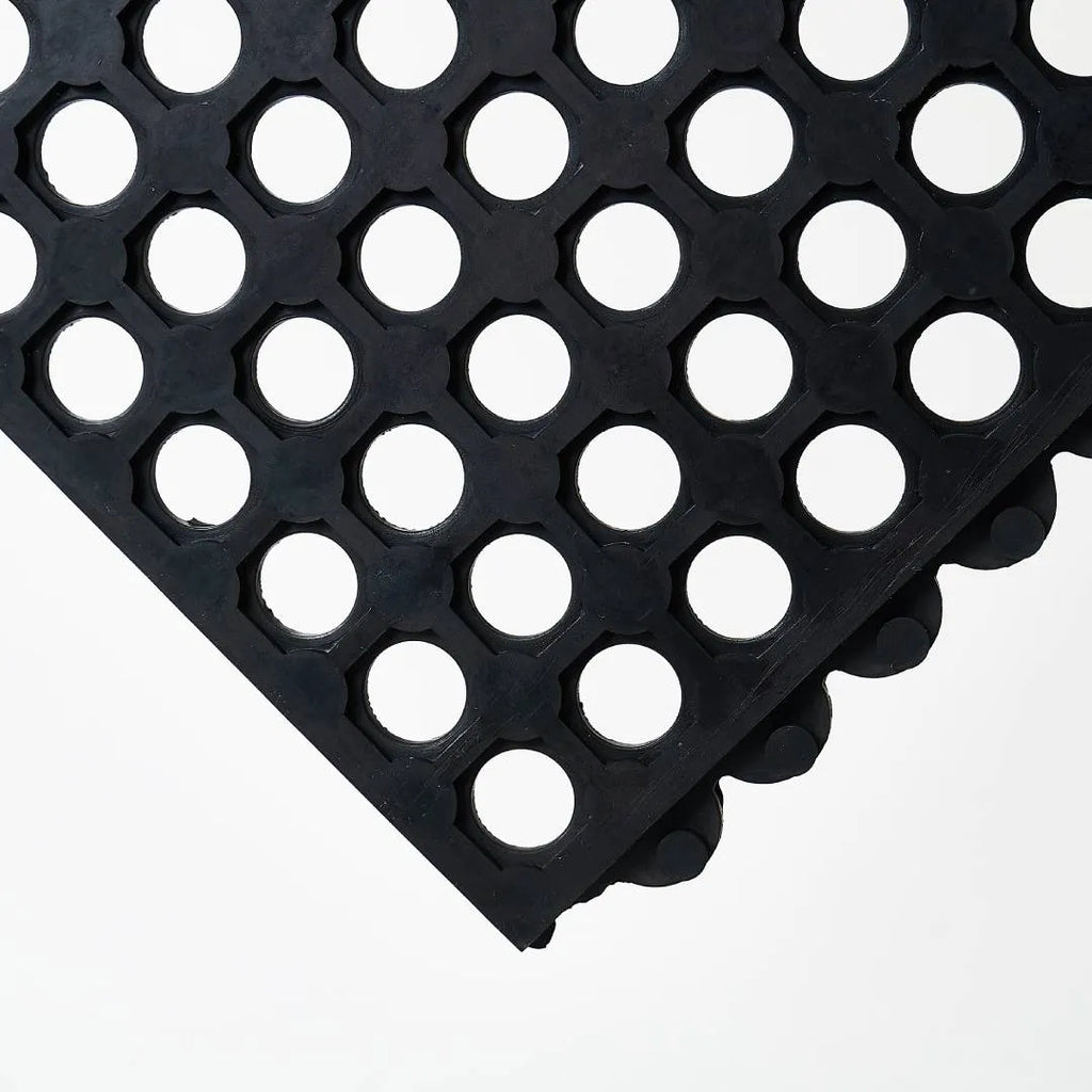 Tapete antifatiga de hule negro de 90x90 cm interconectable para áreas de trabajo de pie — Hules Quimor JR