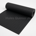 Rollo de piso antiderrapante de hule con textura tachón, Hules Quimor JR